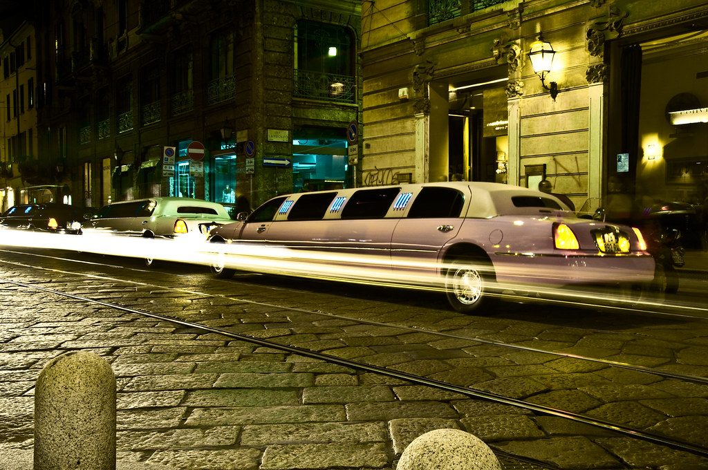 Illustrative photograph of limousine @ Milano Brera